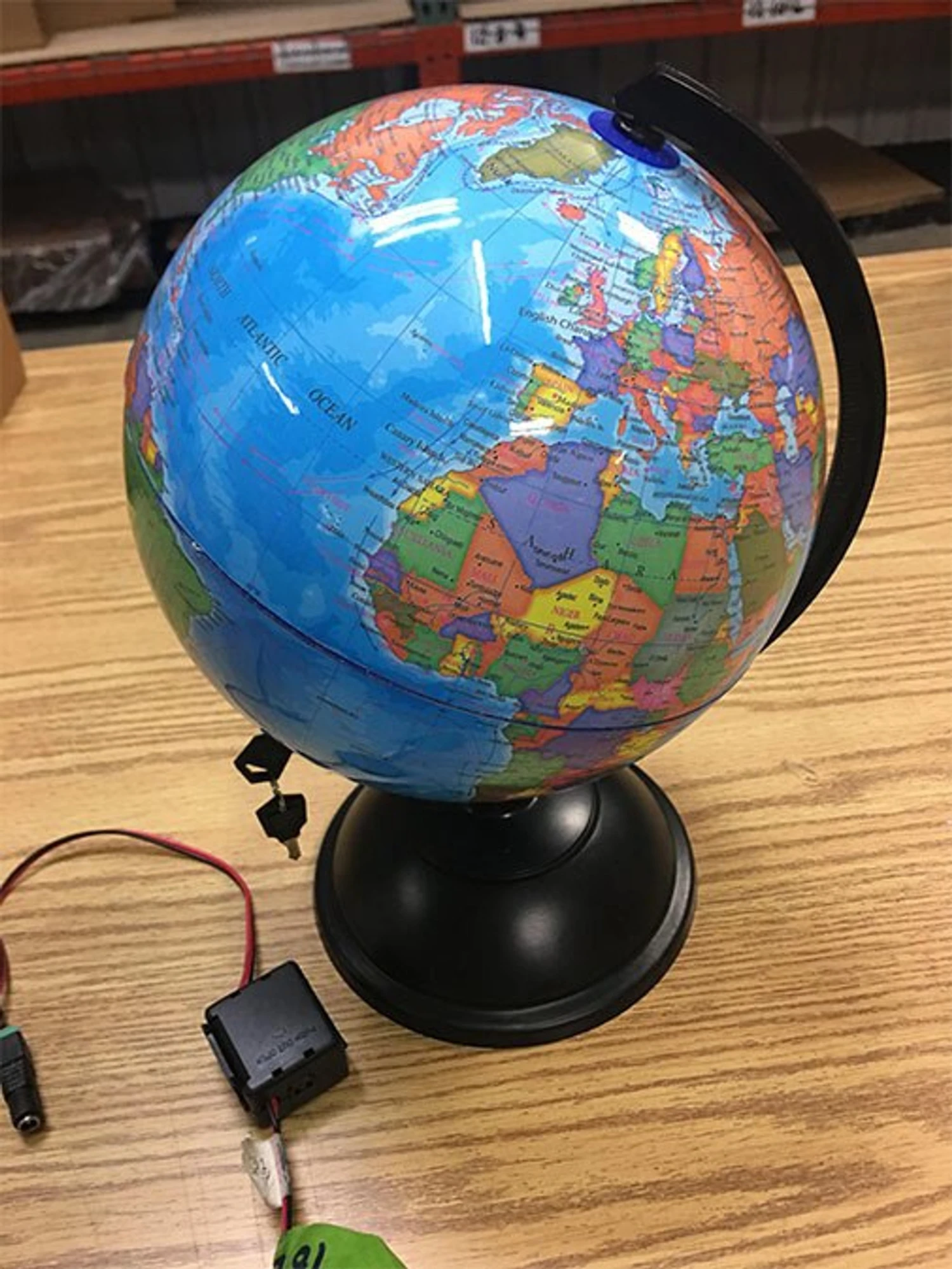 Globe - Combination Lock