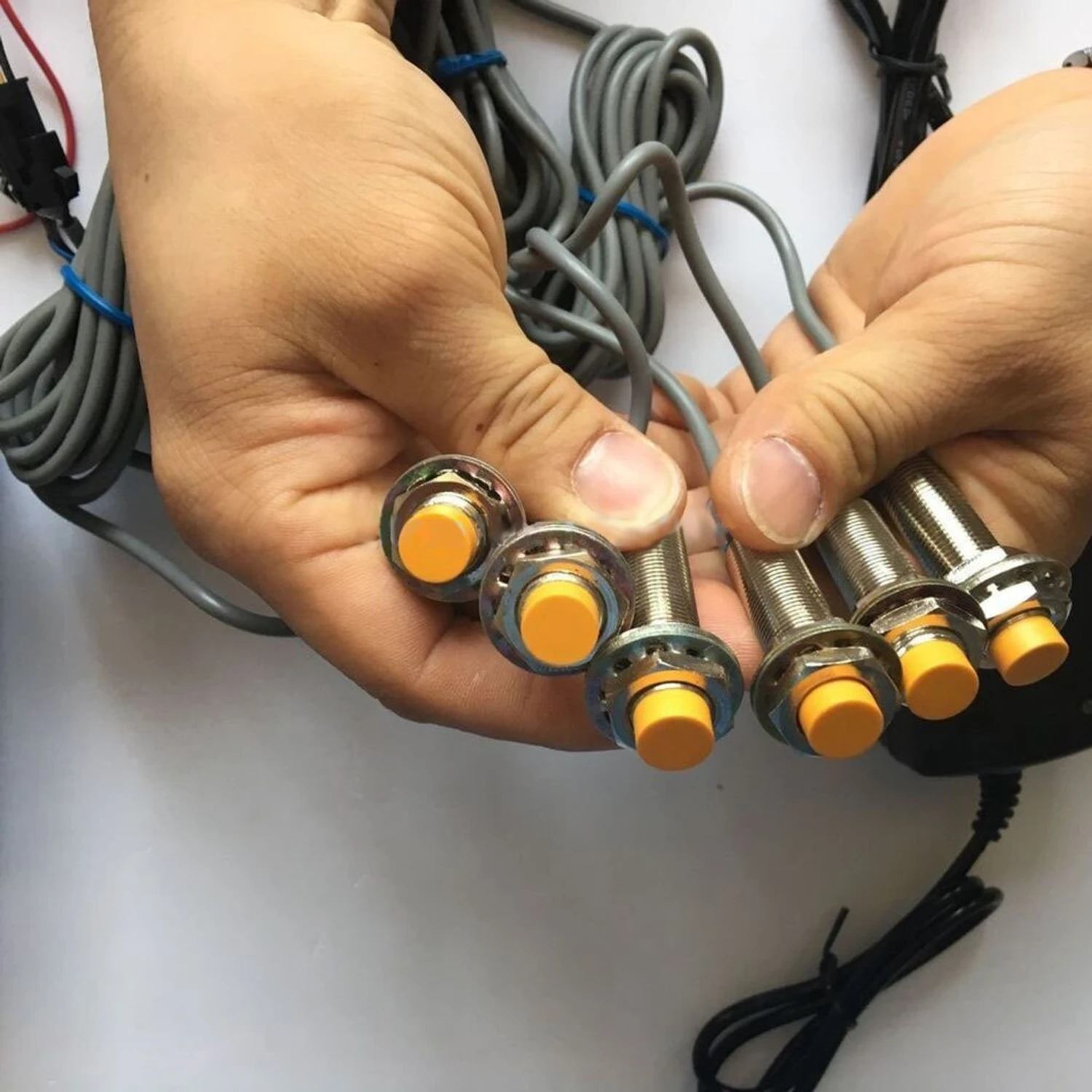 Metal Contact Sensor Prop - 6 Sensors - Image 2