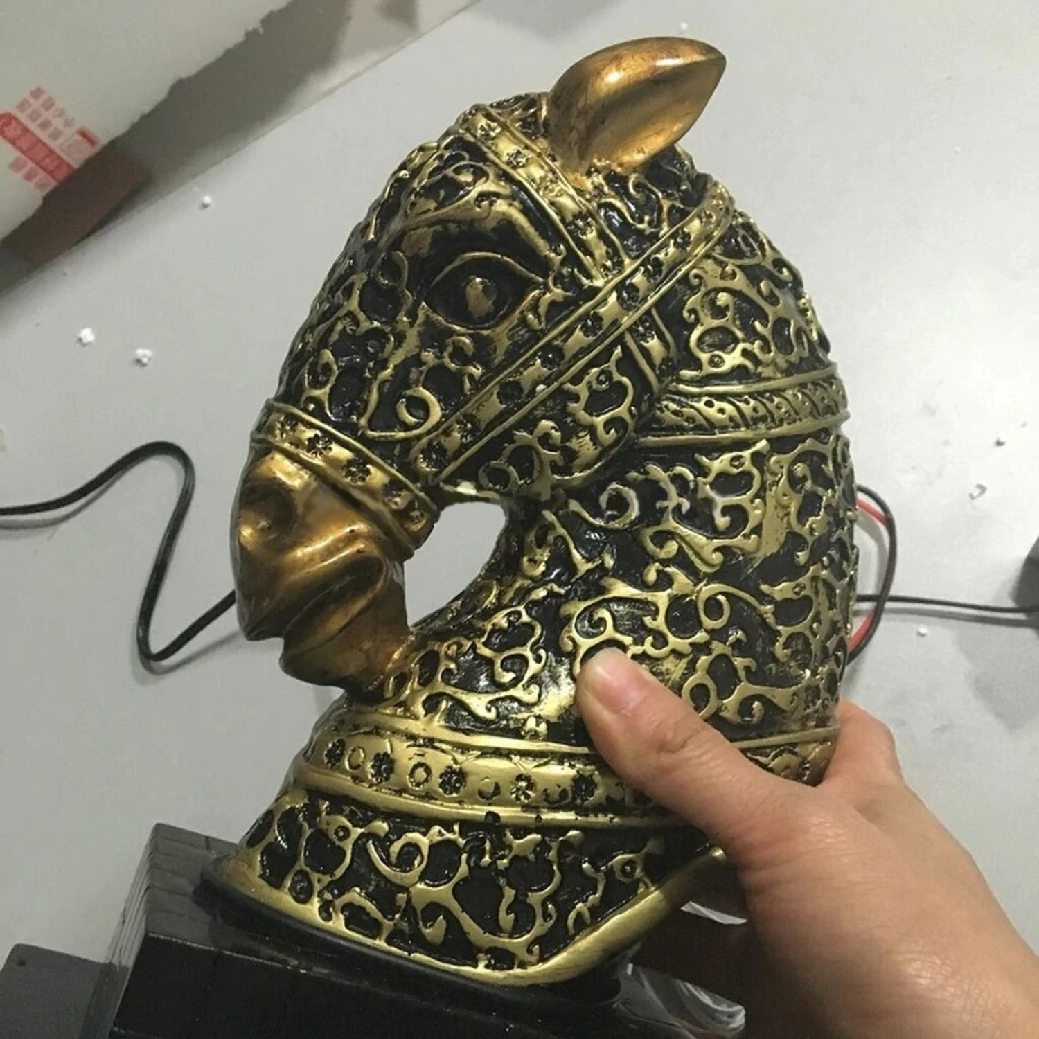 Horsehead Statue Puzzle (1) - Image 2