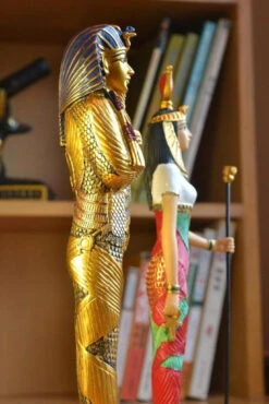 Rotate Cleopatra And The Pharaoh Statue Escape Room Prop