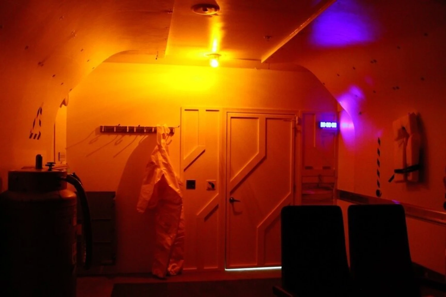 Emergency Water Landing DIY Escape Room Kit - Image 7