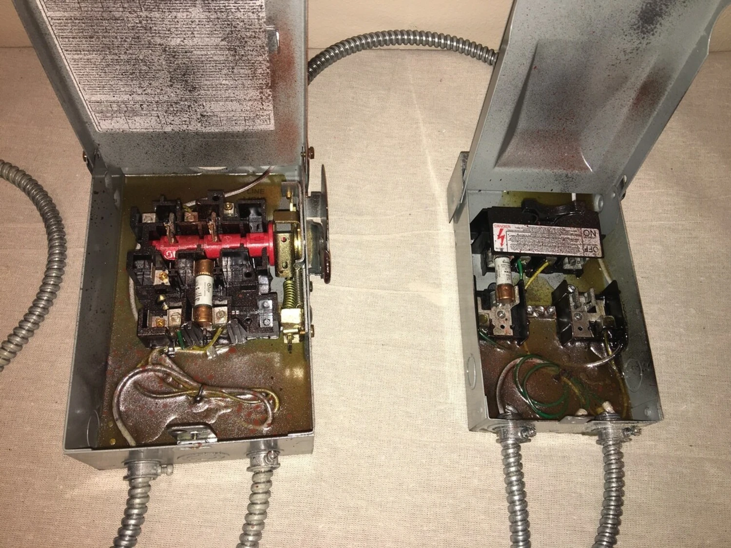 Exploding Electric Fuse Panel Escape Room Prop - Image 5