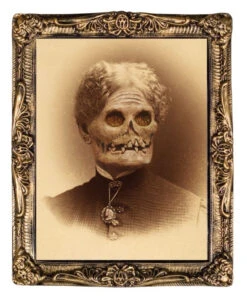 Aunt Hazel - Creepy Holographic Portrait